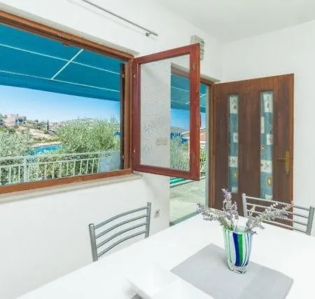 דירה In Rogoznica With Sea View, Balcony, Air Conditioning, Wifi 4713-1