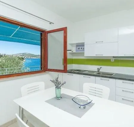 In Rogoznica With Sea View, Balcony, Air Conditioning, Wifi 4713-1 רוגוזניצה