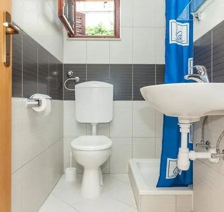 דירה In Rogoznica With Sea View, Balcony, Air Conditioning, Wifi 4713-1 רוגוזניצה